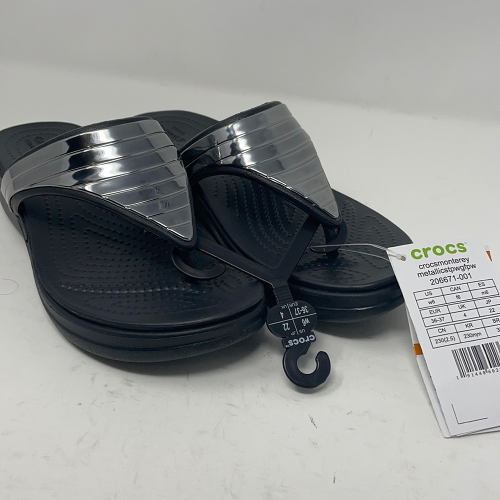 Women’s crocs monterey metallics size 6
